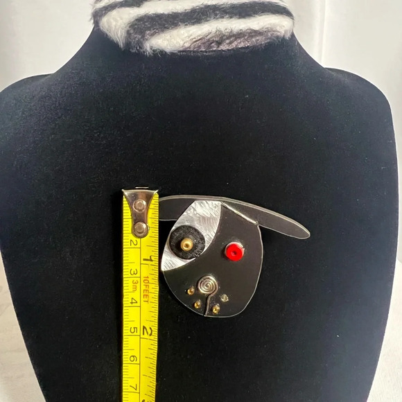 Unique Dog Pin Brooch Vintage Mutli Texture Piece - Picture 7 of 8